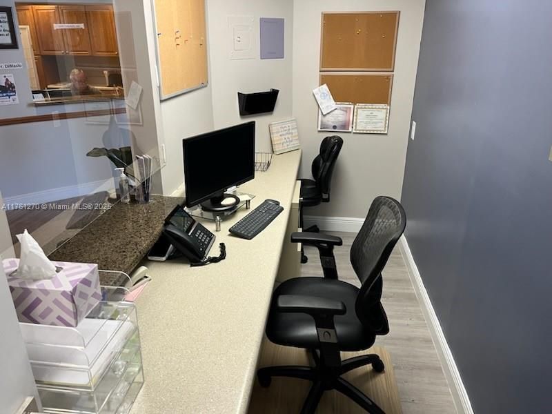 В аренду: $5,800 (0 спален, 0 ванн, 0 Квадратных фут)