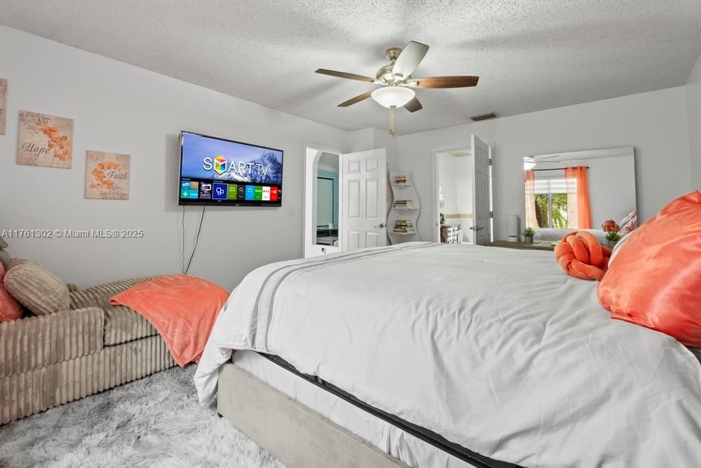 For Sale: $575,000 (3 beds, 2 baths, 1589 Square Feet)