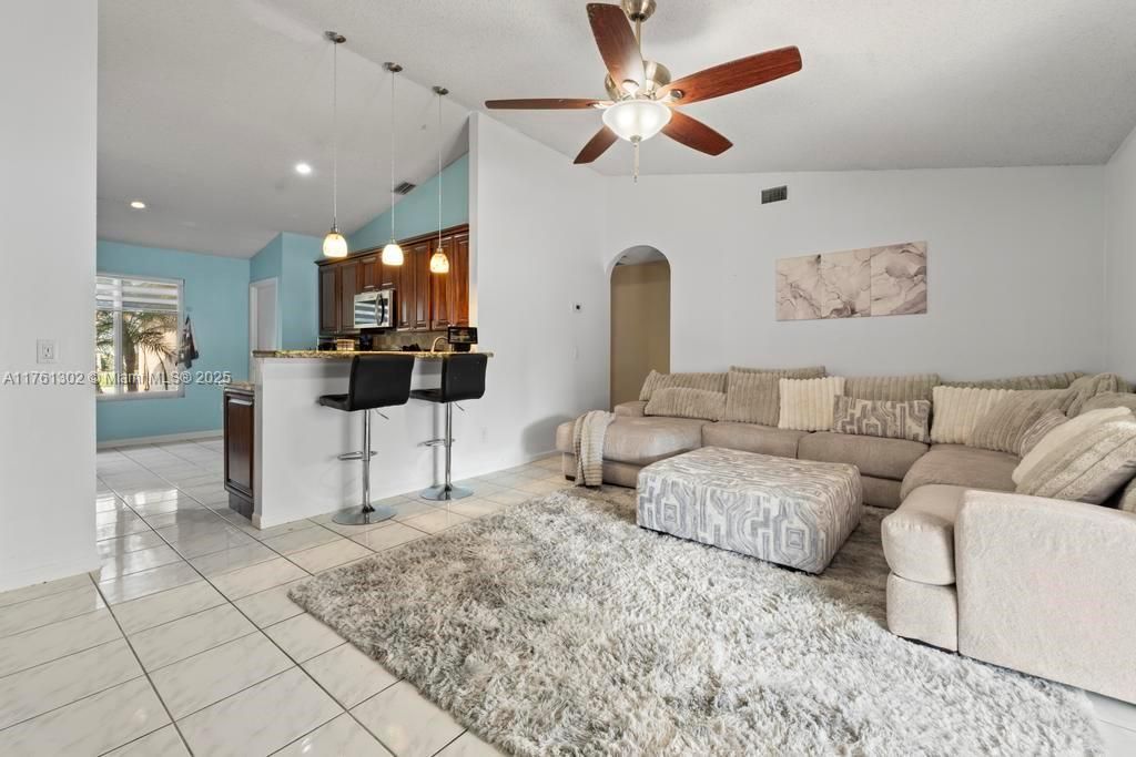 For Sale: $575,000 (3 beds, 2 baths, 1589 Square Feet)