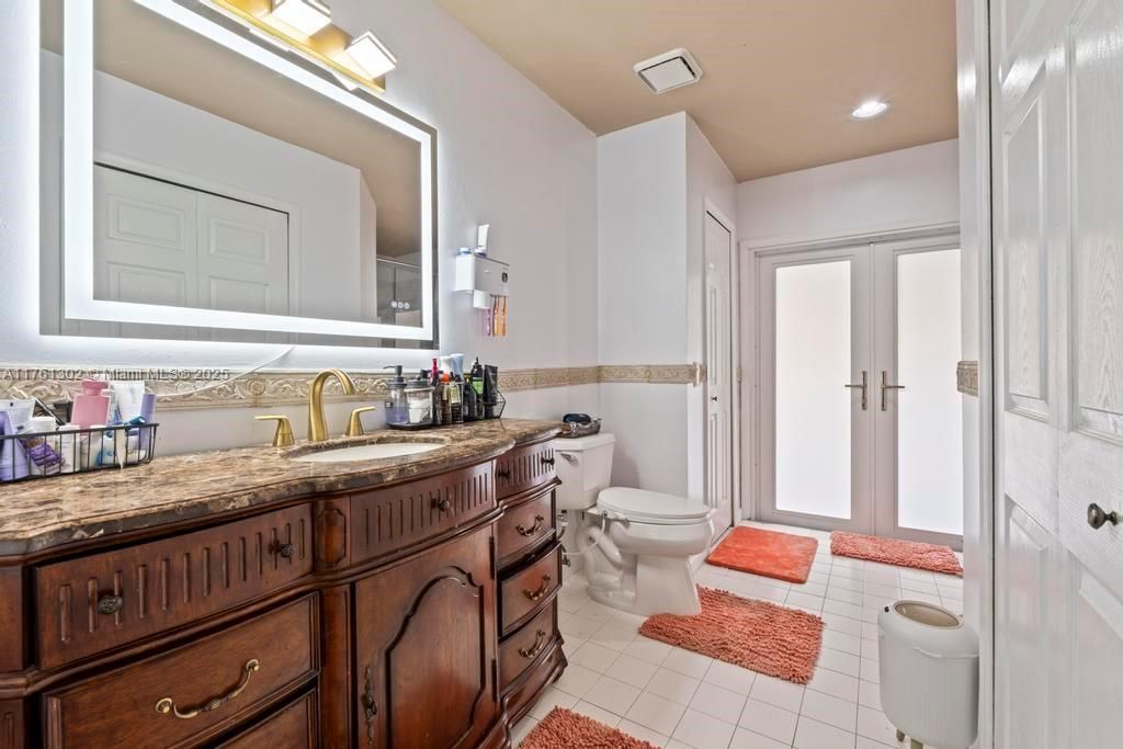 For Sale: $575,000 (3 beds, 2 baths, 1589 Square Feet)