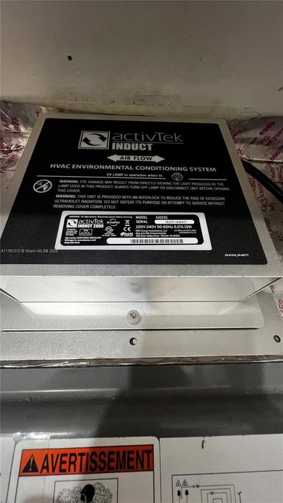 For Sale: $298,000 (2 beds, 2 baths, 625 Square Feet)