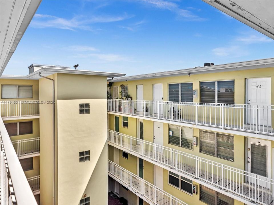 最近售出: $225,000 (0 贝兹, 1 浴室, 540 平方英尺)