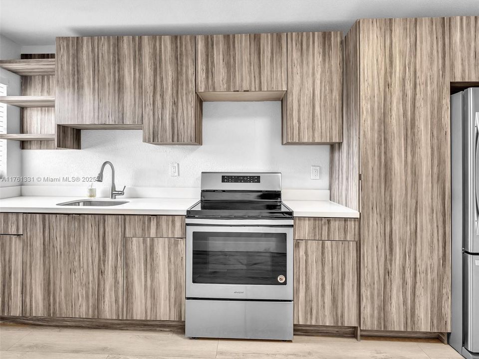 最近售出: $225,000 (0 贝兹, 1 浴室, 540 平方英尺)