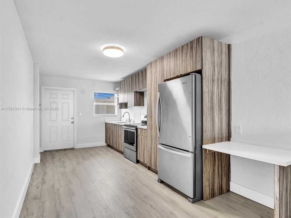 最近售出: $225,000 (0 贝兹, 1 浴室, 540 平方英尺)