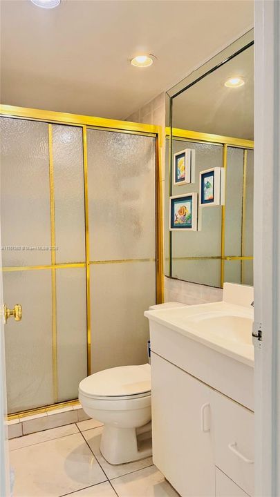 最近售出: $430,000 (2 贝兹, 2 浴室, 960 平方英尺)