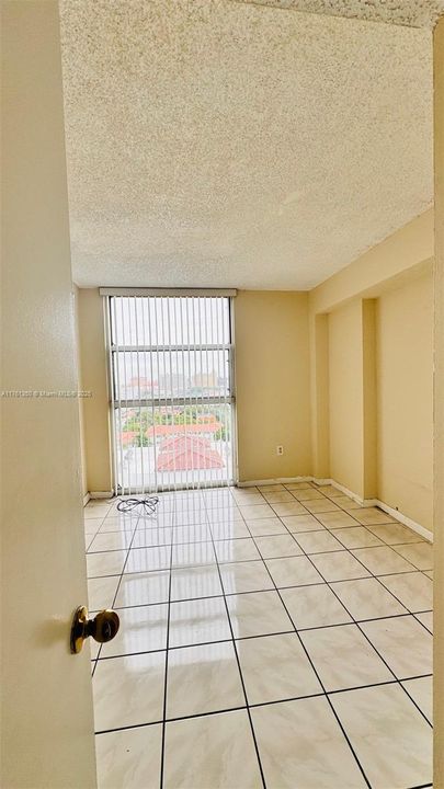 最近售出: $430,000 (2 贝兹, 2 浴室, 960 平方英尺)