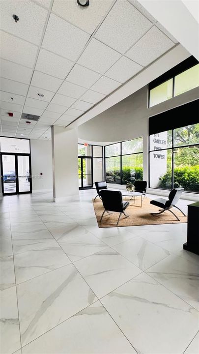 最近售出: $430,000 (2 贝兹, 2 浴室, 960 平方英尺)