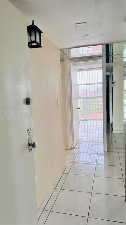 最近售出: $430,000 (2 贝兹, 2 浴室, 960 平方英尺)