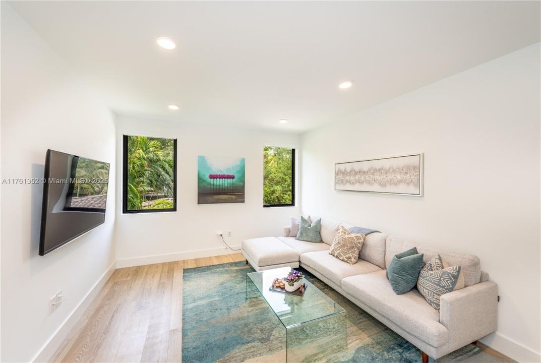 最近租的: $26,500 (4 贝兹, 4 浴室, 3089 平方英尺)