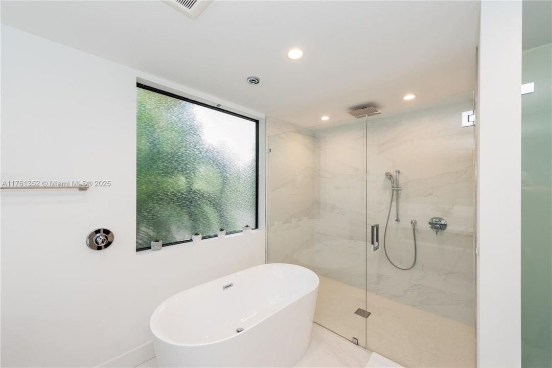 最近租的: $26,500 (4 贝兹, 4 浴室, 3089 平方英尺)