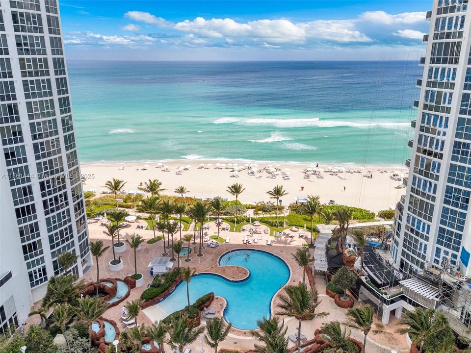 Vendido Recientemente: $1,325,000 (2 camas, 2 baños, 1649 Pies cuadrados)