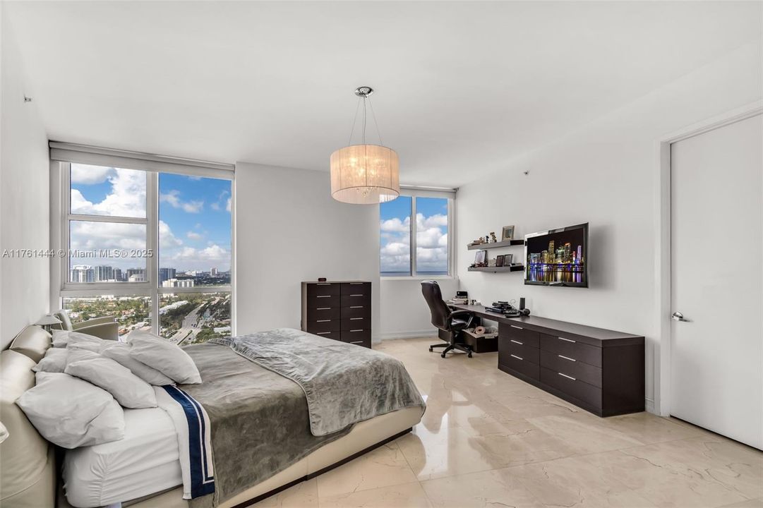 Vendido Recientemente: $1,325,000 (2 camas, 2 baños, 1649 Pies cuadrados)