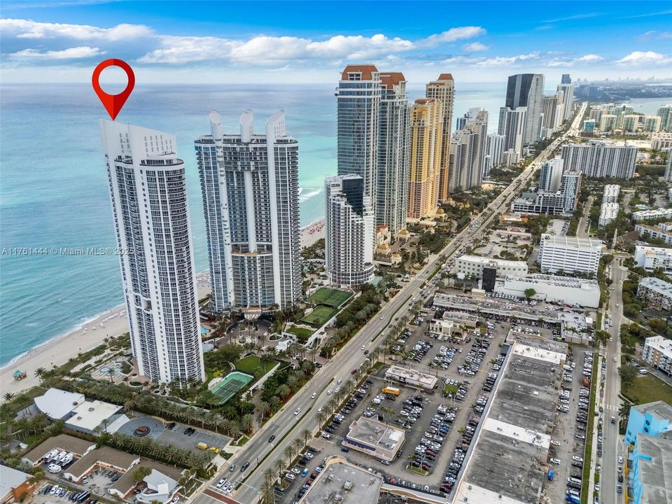 Vendido Recientemente: $1,325,000 (2 camas, 2 baños, 1649 Pies cuadrados)