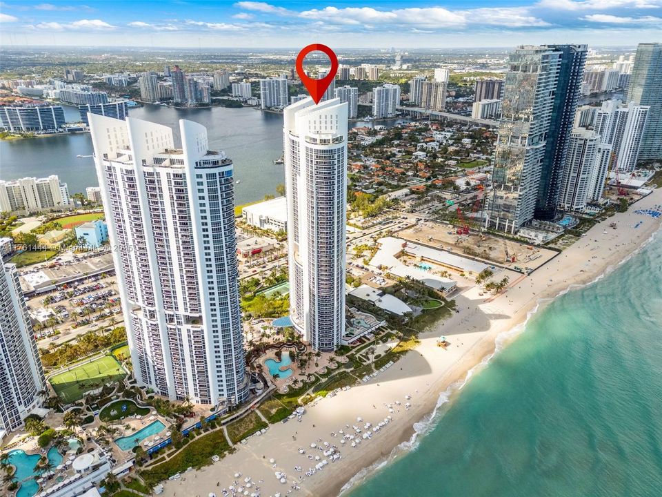 Vendido Recientemente: $1,325,000 (2 camas, 2 baños, 1649 Pies cuadrados)