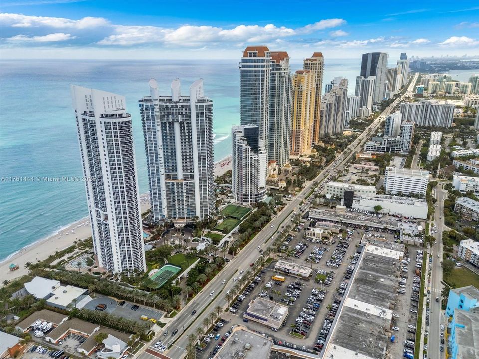 Vendido Recientemente: $1,325,000 (2 camas, 2 baños, 1649 Pies cuadrados)