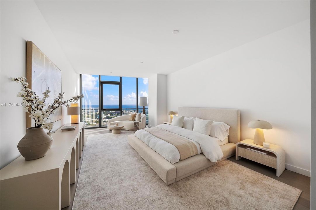 For Sale: $10,370,000 (3 beds, 3 baths, 3972 Square Feet)