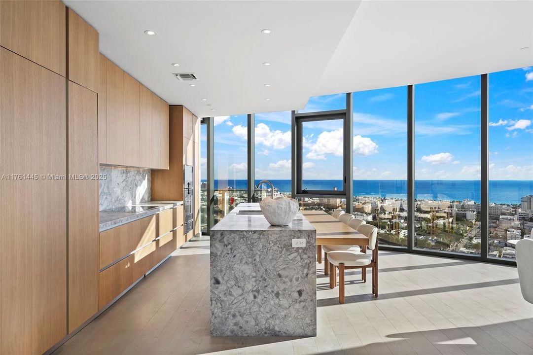 For Sale: $10,370,000 (3 beds, 3 baths, 3972 Square Feet)