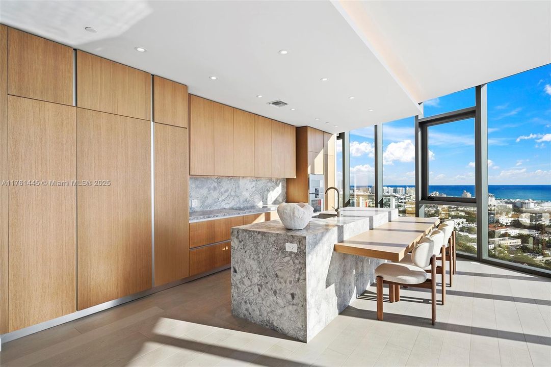 For Sale: $10,370,000 (3 beds, 3 baths, 3972 Square Feet)