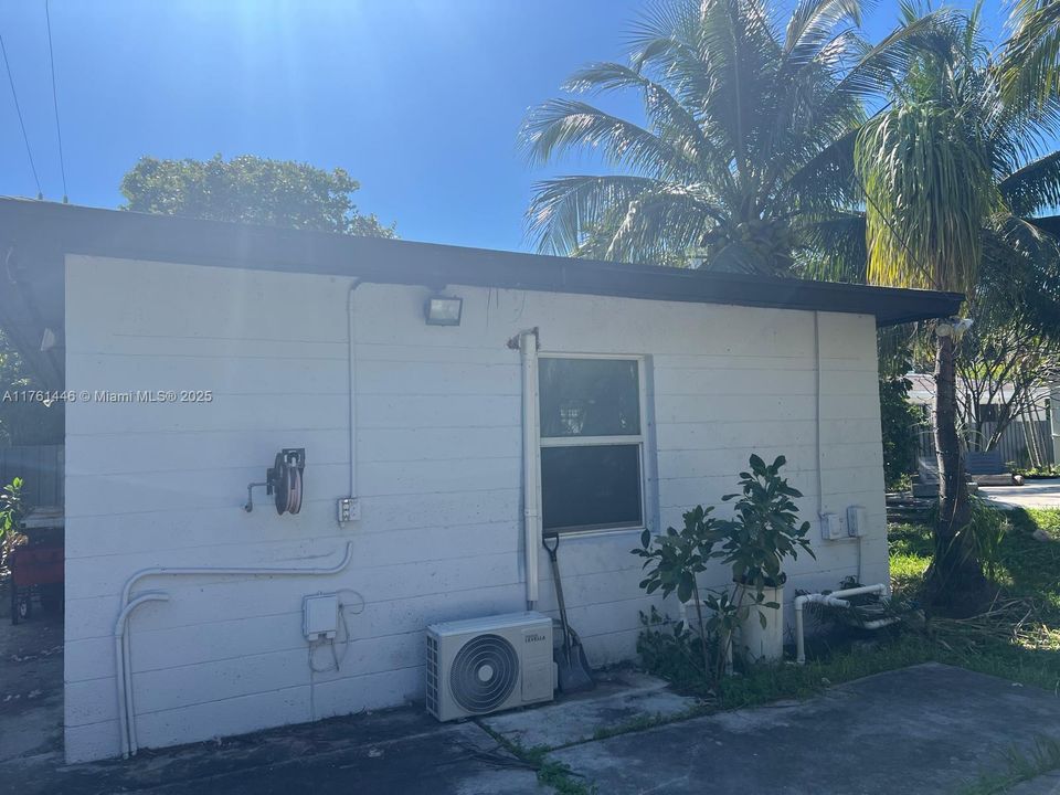 Recently Sold: $699,000 (2 beds, 2 baths, 1875 Square Feet)