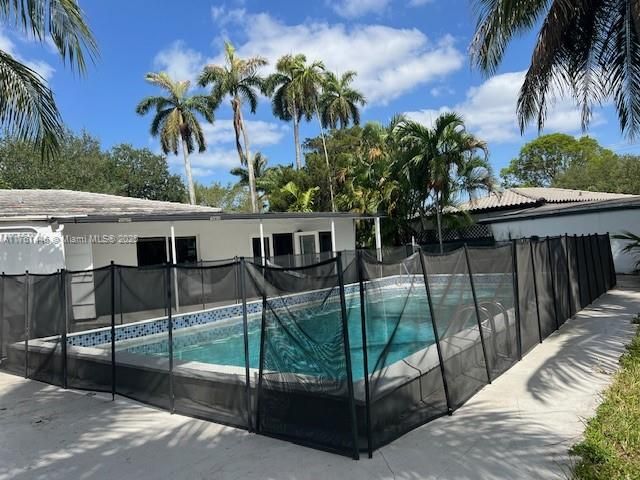 Recently Sold: $699,000 (2 beds, 2 baths, 1875 Square Feet)