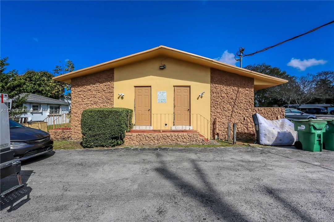 Recently Sold: $700,000 (0 beds, 0 baths, 3336 Square Feet)