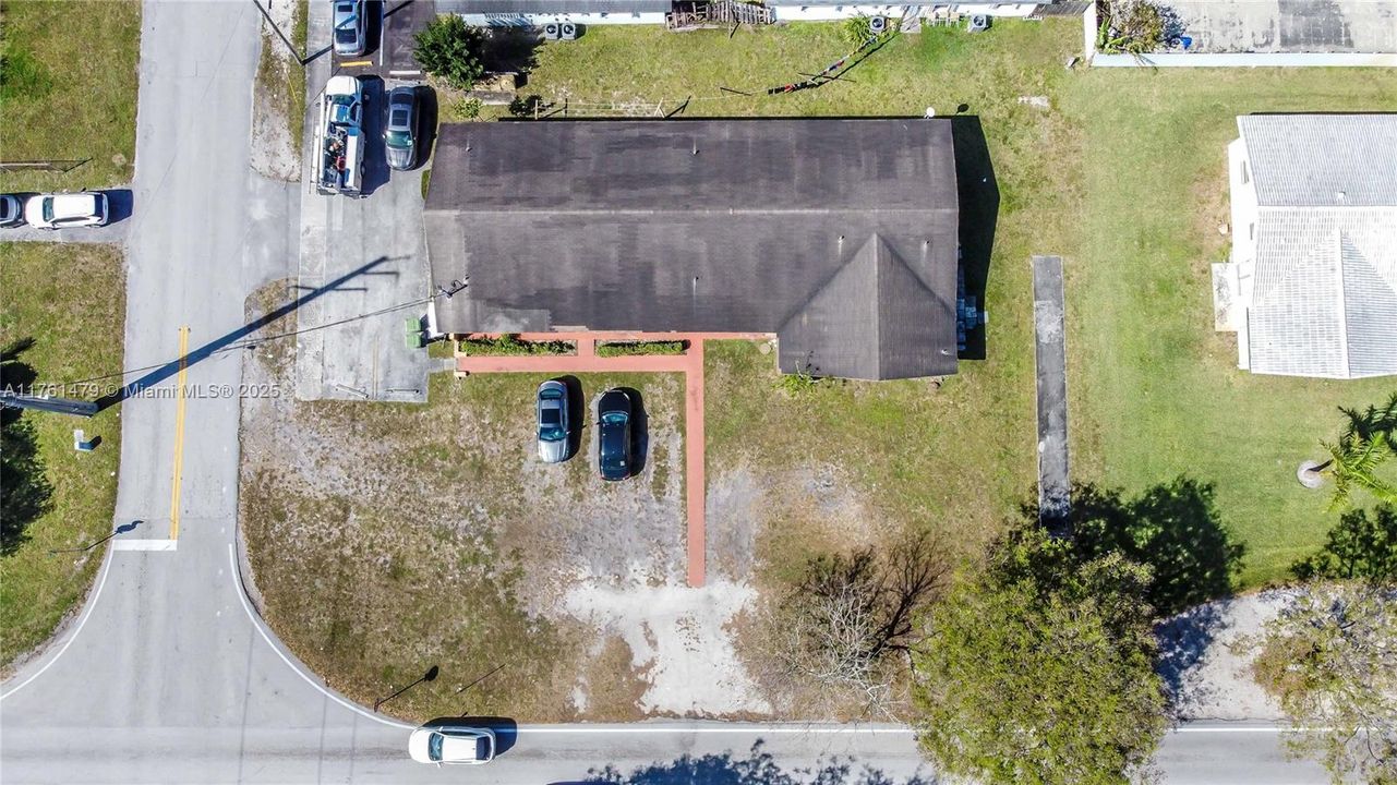 Recently Sold: $700,000 (0 beds, 0 baths, 3336 Square Feet)