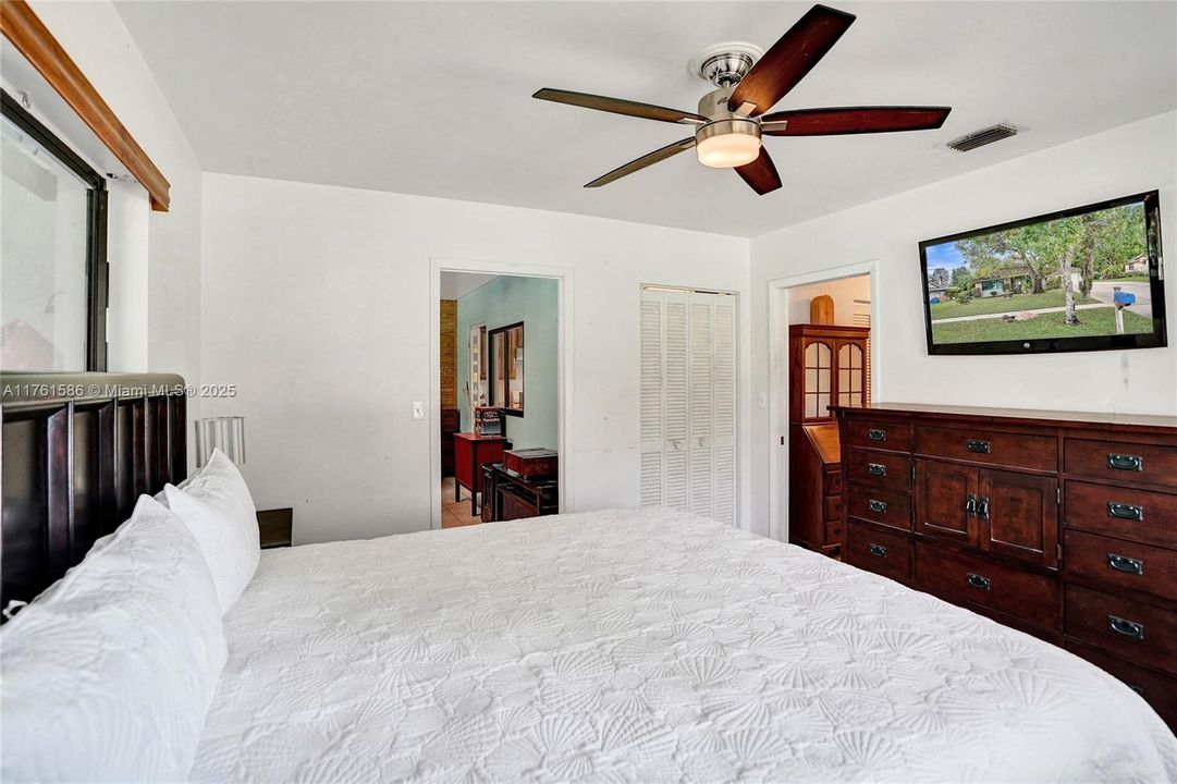 Recently Sold: $535,000 (3 beds, 2 baths, 1586 Square Feet)