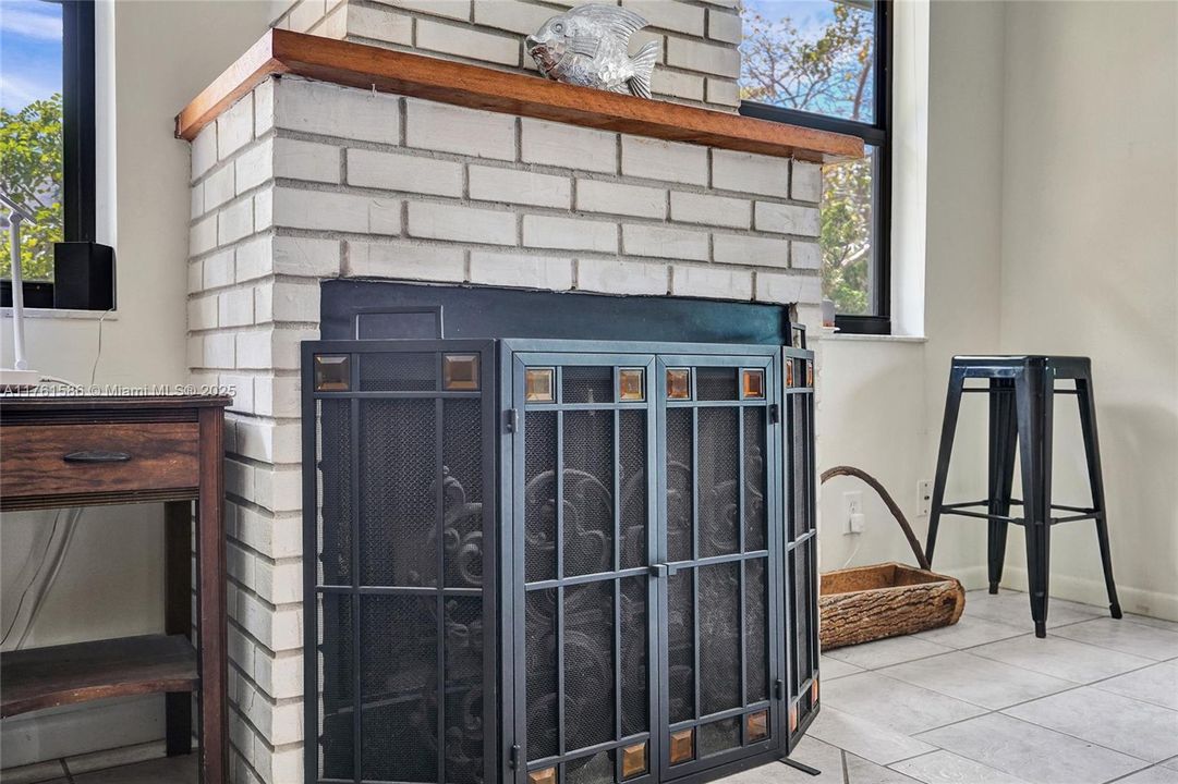 Recently Sold: $535,000 (3 beds, 2 baths, 1586 Square Feet)