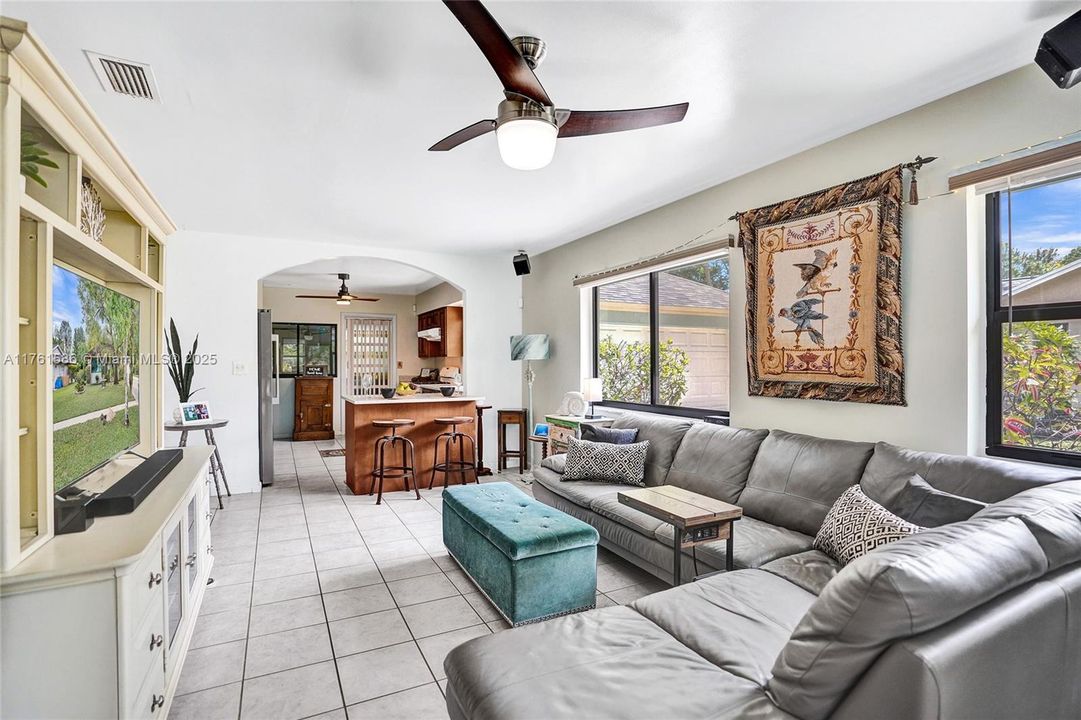 Recently Sold: $535,000 (3 beds, 2 baths, 1586 Square Feet)