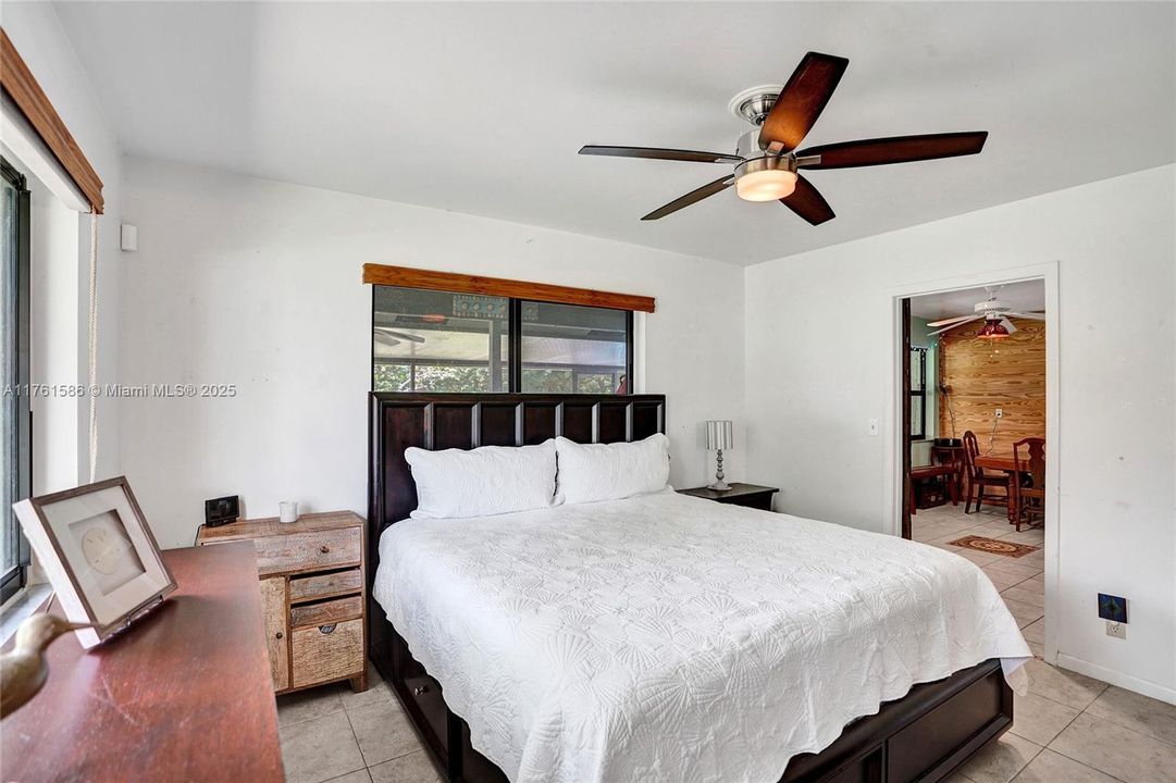 Recently Sold: $535,000 (3 beds, 2 baths, 1586 Square Feet)