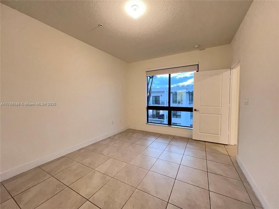 For Sale: $540,000 (3 beds, 2 baths, 1124 Square Feet)