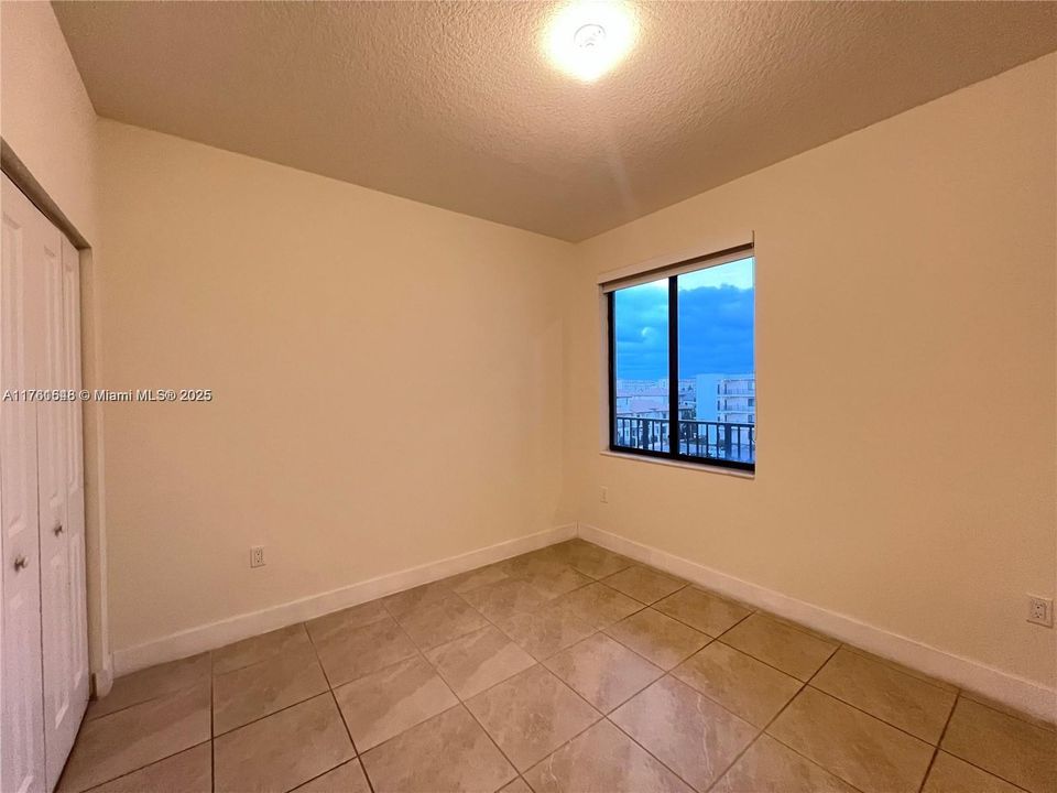 For Sale: $540,000 (3 beds, 2 baths, 1124 Square Feet)