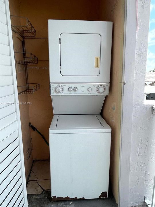 Recently Sold: $273,000 (2 beds, 1 baths, 1024 Square Feet)