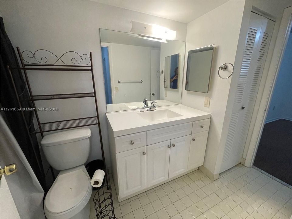 Recently Sold: $273,000 (2 beds, 1 baths, 1024 Square Feet)