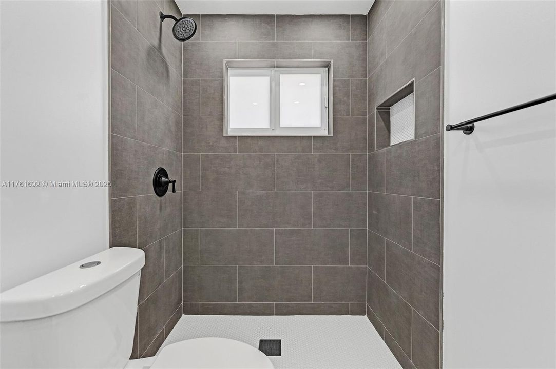 Recently Sold: $544,900 (3 beds, 2 baths, 1209 Square Feet)