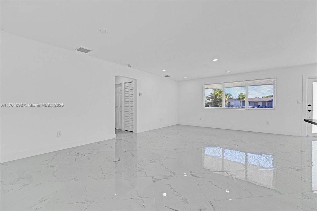 Recently Sold: $544,900 (3 beds, 2 baths, 1209 Square Feet)