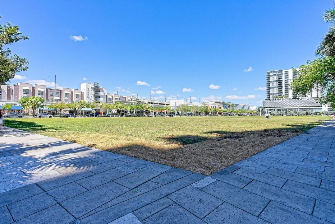 待售: $775,000 (2 贝兹, 2 浴室, 1146 平方英尺)