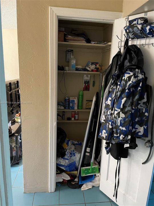 На продажу: $549,500 (0 спален, 0 ванн, 1427 Квадратных фут)