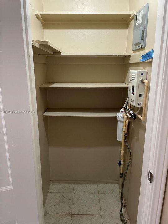 На продажу: $549,500 (0 спален, 0 ванн, 1427 Квадратных фут)