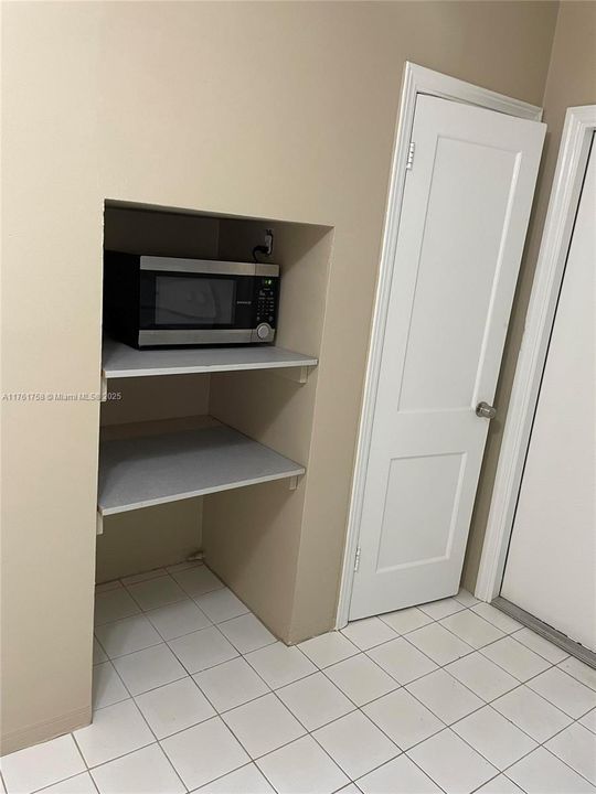 На продажу: $549,500 (0 спален, 0 ванн, 1427 Квадратных фут)