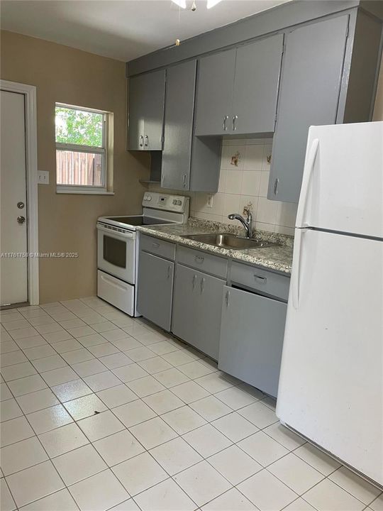 На продажу: $549,500 (0 спален, 0 ванн, 1427 Квадратных фут)