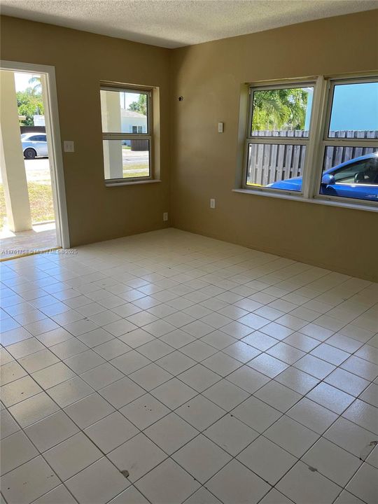 На продажу: $549,500 (0 спален, 0 ванн, 1427 Квадратных фут)