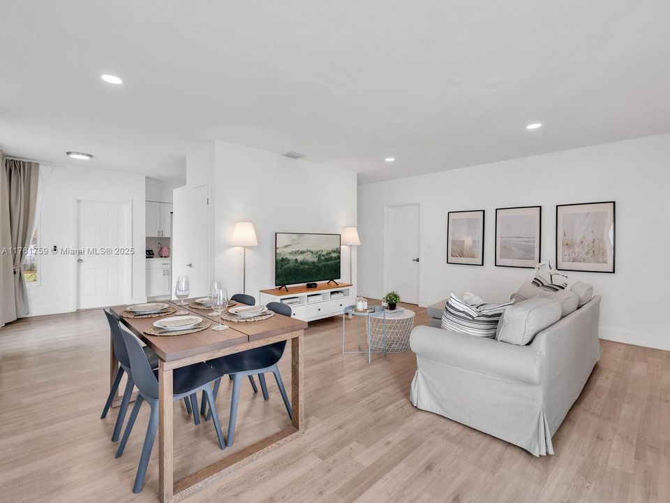 Recently Sold: $599,000 (3 beds, 2 baths, 1328 Square Feet)