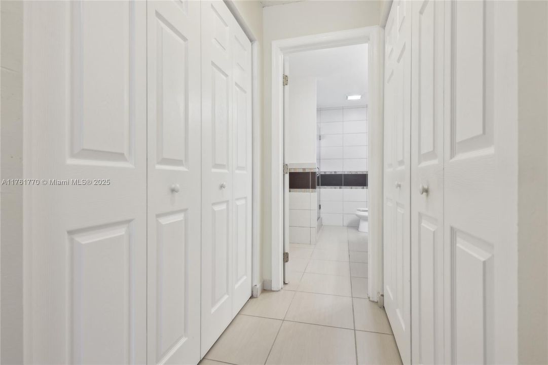 最近售出: $735,000 (4 贝兹, 2 浴室, 1740 平方英尺)