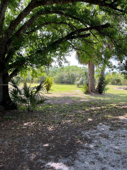 Vendido Recientemente: $615,000 (4 camas, 2 baños, 2192 Pies cuadrados)