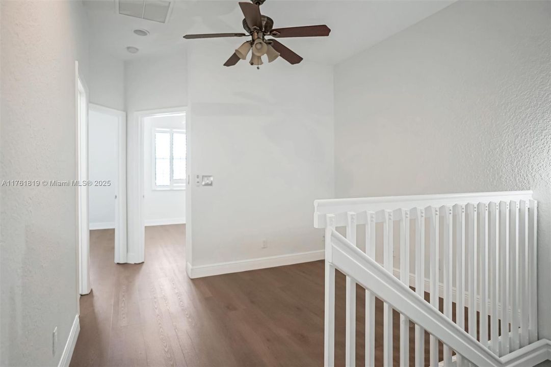 Недавно продано: $499,000 (3 спален, 2 ванн, 1669 Квадратных фут)