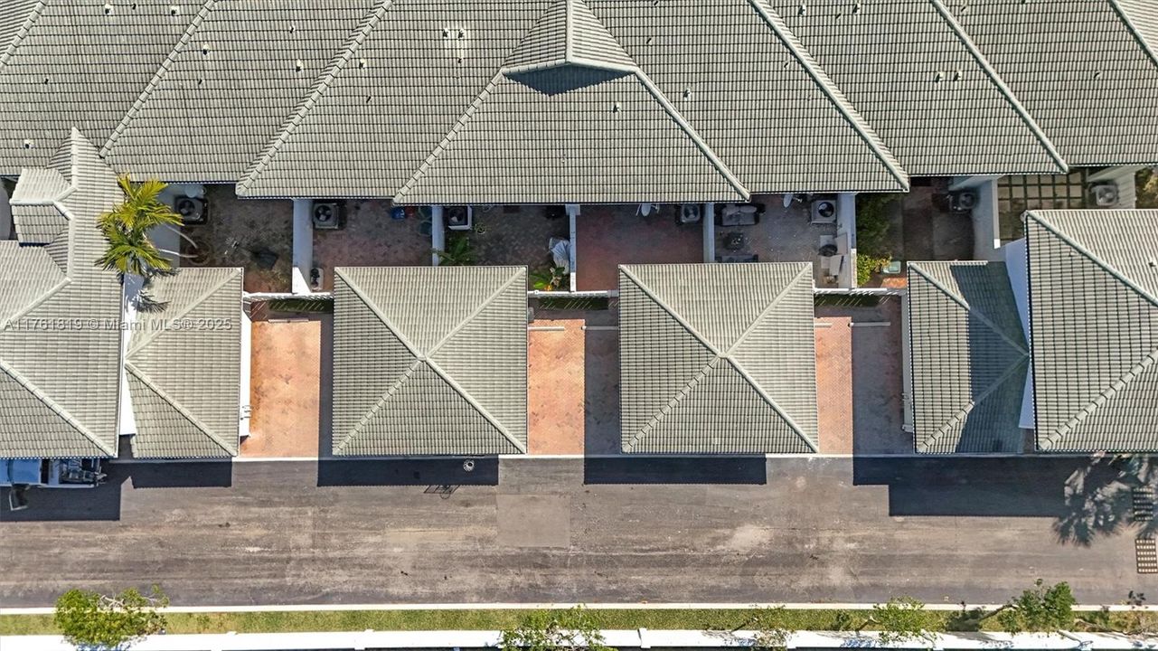 Недавно продано: $499,000 (3 спален, 2 ванн, 1669 Квадратных фут)