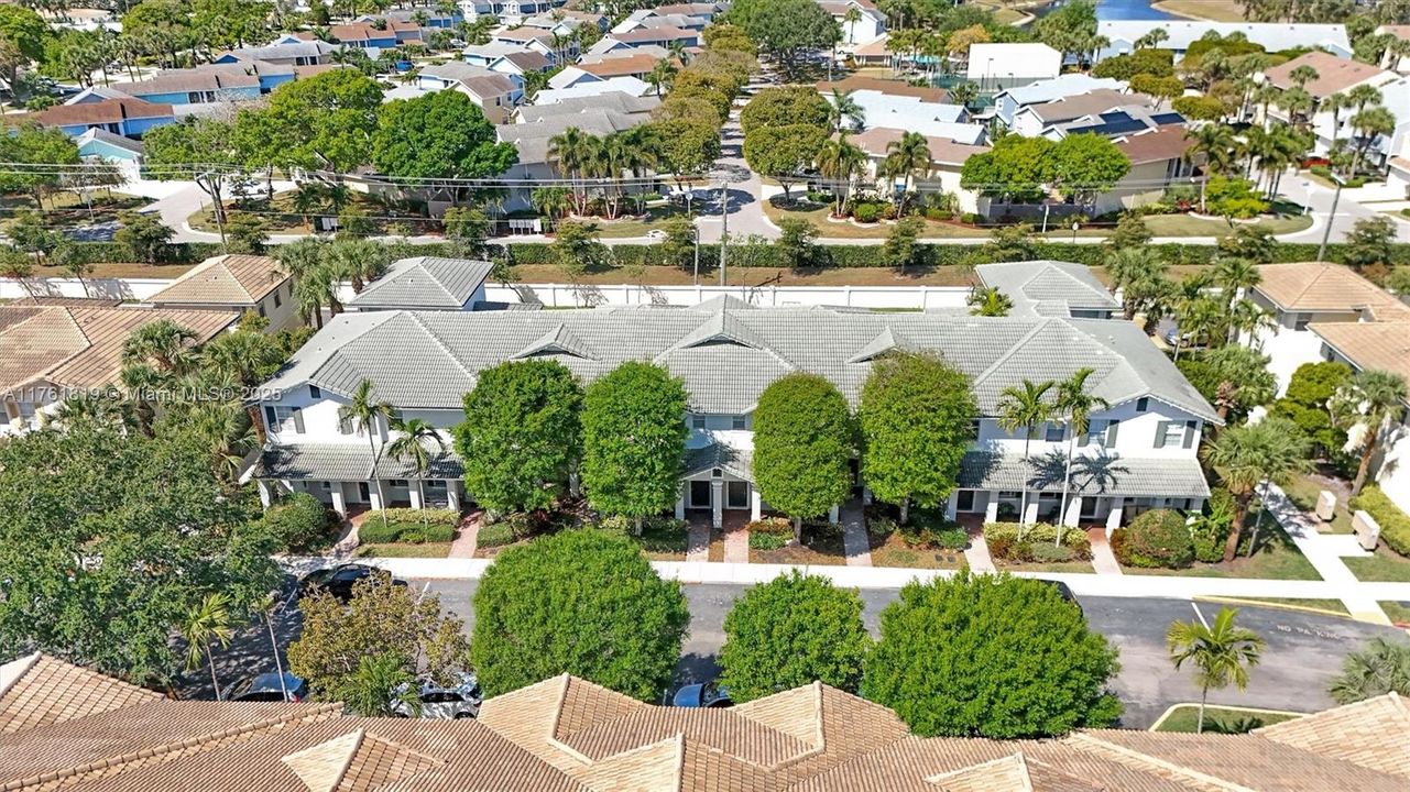 Недавно продано: $499,000 (3 спален, 2 ванн, 1669 Квадратных фут)