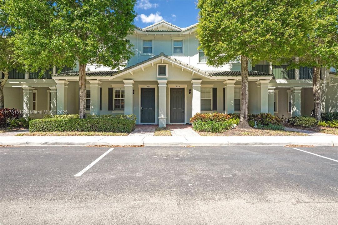 Недавно продано: $499,000 (3 спален, 2 ванн, 1669 Квадратных фут)