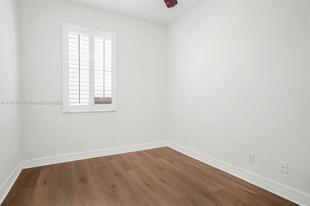 Недавно продано: $499,000 (3 спален, 2 ванн, 1669 Квадратных фут)